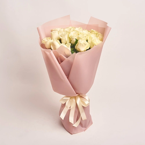 Bouquet of 25 Roses Mondial 80 cm.