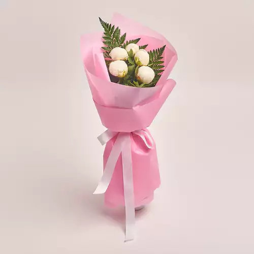 Изображение товара Букет 5 Белых Пионов, упаковка: Розовая, артикул: 2748
