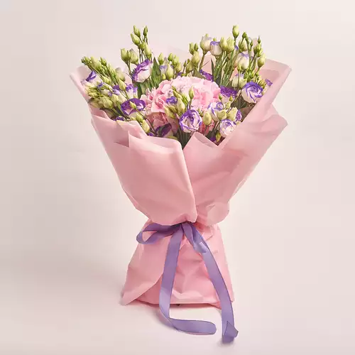 Изображение товара Букет Эустома и Розовая Гортензия, упаковка: Градиент фиолетовый, артикул: 2796