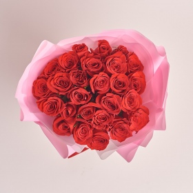Букет 25 Червоних Троянд в ніжній упаковці