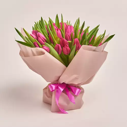 Product image Bouquet 51 Hot pink tulip, packaging: Powder, vendor code: 2365