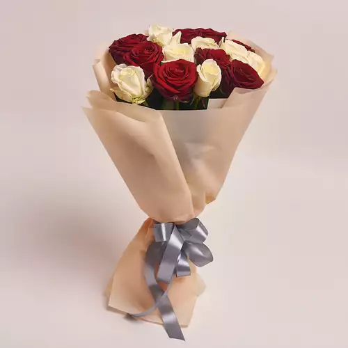 Product image Bouquet 17 Mixed Red and White Roses , packaging: Peach, vendor code: 2375