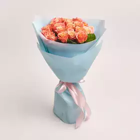 Bouquet of 19 Roses Miss Piggy 