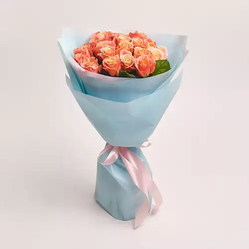 Product image Bouquet of 19 Roses Miss Piggy , packaging: Blue, vendor code: 2389