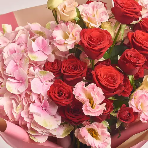 Product image Bouquet 605, packaging: Gradiens pink, vendor code: 2331