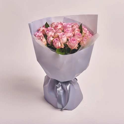 Product image Bouquet of 25 Roses Memory Lane, packaging: Gray, vendor code: 2658