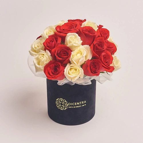 Product image Box 31 Red and White Rose, packaging: Black, vendor code: 2689