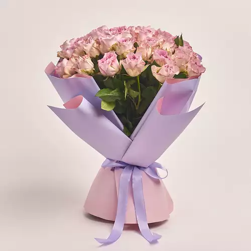 Product image Bouquet of 35 Roses Memory Lane, packaging: Gradiens violet, vendor code: 2697