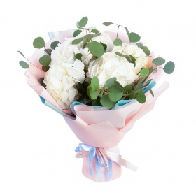 Bouquet of 5 White Hydrangeas and Eucalyptus 