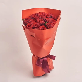 Bouquet of 19 Red Roses Grand Prix