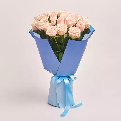 Product image Bouquet of 25 Light Pink Roses, packaging: Gradiens blue, vendor code: 2926