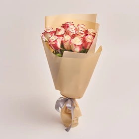 Букет 11 Біло-рожевих троянд
