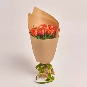 Букет 11 Червоних піоновидних тюльпанів