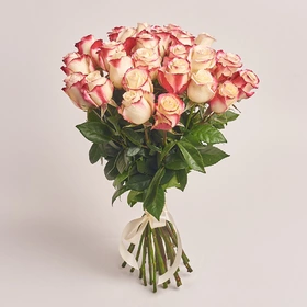 Букет 25 Бело-розовых роз