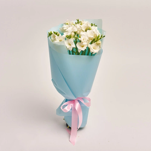 Product image Bouquet of 15 White Freesias, packaging: Blue, vendor code: 3019