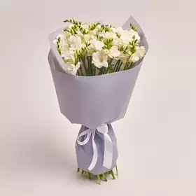 Bouquet of 25 White Freesias