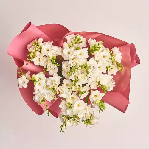 Product image Bouquet of 35 White Freesias, packaging: Coral, vendor code: 3021