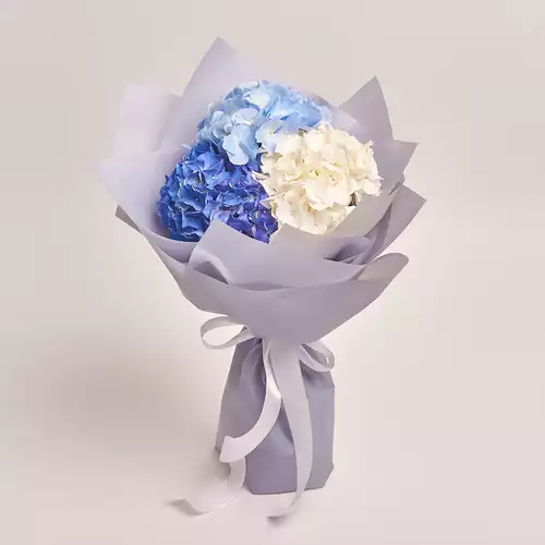 Product image Bouquet of 3 Hydrangeas Mix №2, packaging: Gray, vendor code: 3029