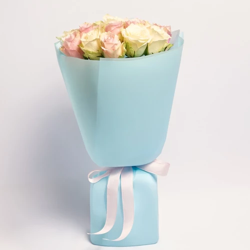 Product image Bouquet of 15 Roses Athena Мix, packaging: Blue, SKU: 3074