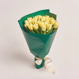 Букет 25 Кремових піоновидних тюльпанів