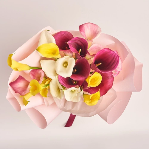Product image Bouquet of 25 Callas mix, packaging: Composite light pink, vendor code: 3166
