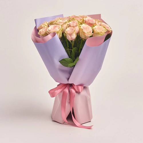 Product image Bouquet of 15 Roses Frutetto, packaging: Gradiens violet, vendor code: 3191