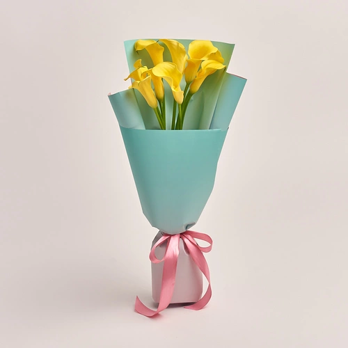 Product image Bouquet of 9 Yellow Callas, packaging: Gradiens tiffany, vendor code: 3211