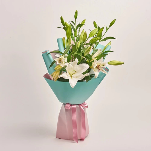 Product image Bouquet of 5 White Lilies, packaging: Gradiens tiffany, vendor code: 3217