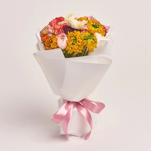 Product image Bouquet 25 Bright Ranunculuses mix, packaging: White, vendor code: 3316