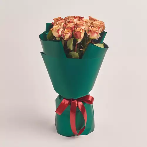 Product image Bouquet of 15 Roses Сappuccino, packaging: Green, vendor code: 3323