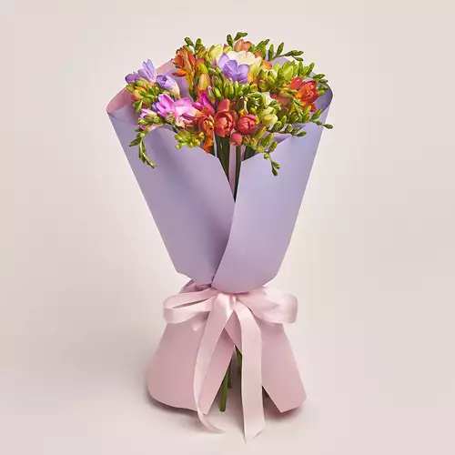 Product image Bouquet of 25 Freesias mix, packaging: Gradiens violet, vendor code: 3366