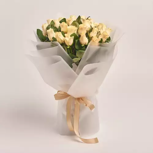 Product image Bouquet of 25 Roses Pearl Takazzi, packaging: Transparent, vendor code: 3388