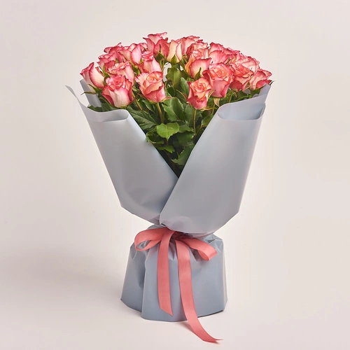 Product image Bouquet of 25 Roses Spark Condor, packaging: Gray, vendor code: 3398