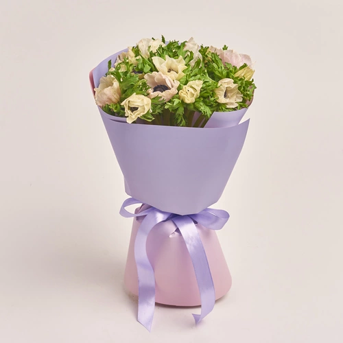 Product image Bouquet of 15 White Аnemones, packaging: Gradiens violet, vendor code: 3403