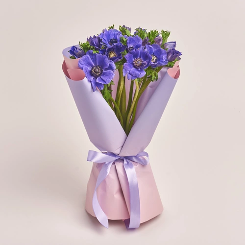 Product image Bouquet of 15 Purple Аnemones, packaging: Gradiens violet, vendor code: 3404