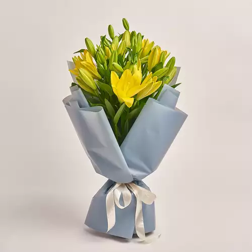 Product image Bouquet of 9 Yellow Lilies, packaging: Gray, vendor code: 3442