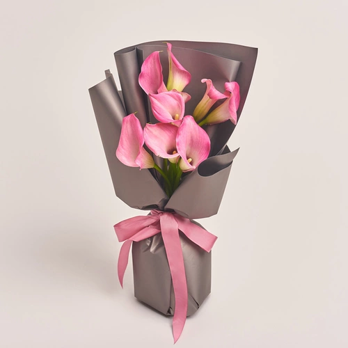 Product image Bouquet of 9 Pink Callas, packaging: 
Graphite, vendor code: 3468