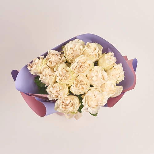 Изображение товара Букет 15 Белых пионовидных Роз, упаковка: Градиент фиолетовый, артикул: 3484