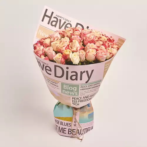 Product image Bouquet of 51 Cream-red roses, packaging: Newspaper, vendor code: 3499