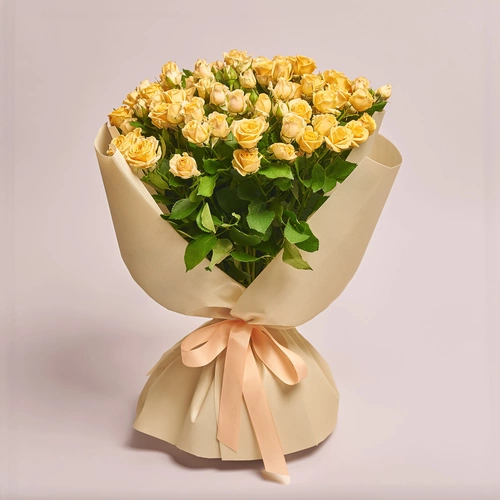 Product image Bouquet of 25 Trinity Roses Spray, packaging: Kafin cream, vendor code: 3568