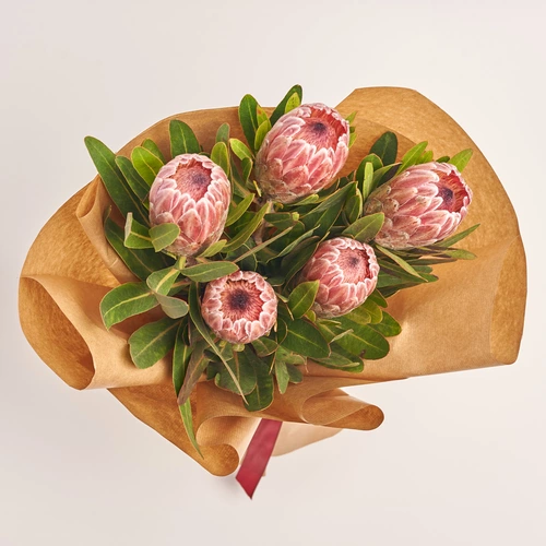 Product image Bouquet of 5 Proteas, packaging: Сraft, vendor code: 3601