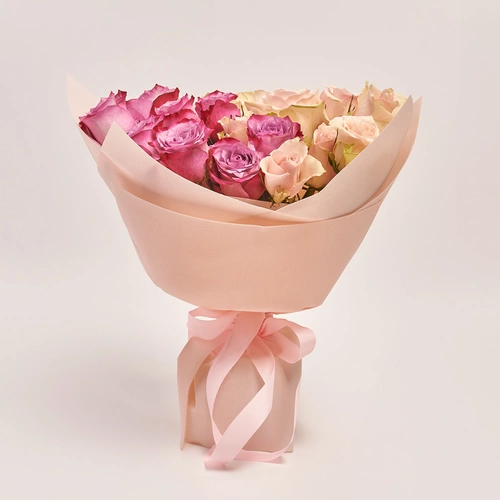 Product image Bouquet Duo with purple and pink Roses, packaging: Kafin cream, vendor code: 3629