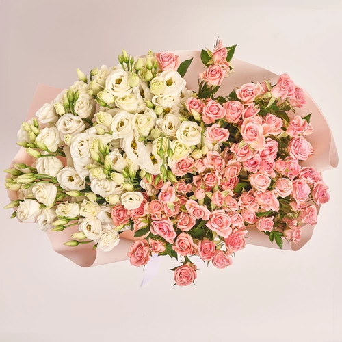 Product image Bouquet Duo with Eustomas and Spray Roses, packaging: Kafin rose, vendor code: 3634