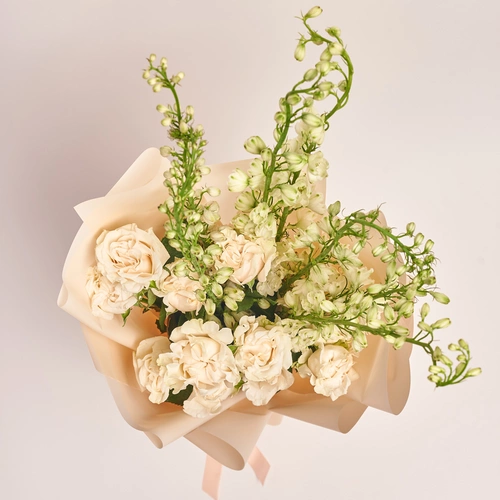 Product image Bouquet Duo with Roses and Delphiniums, packaging: Cream, vendor code: 3637