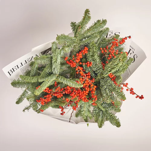 Product image Bouquet Duo Ilex and Nobilis, packaging: Newspaper, vendor code: 3662