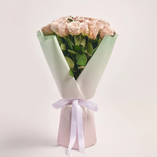 Product image Bouquet of 25 Powder Roses, packaging: Gradiens tiffany, vendor code: 3762