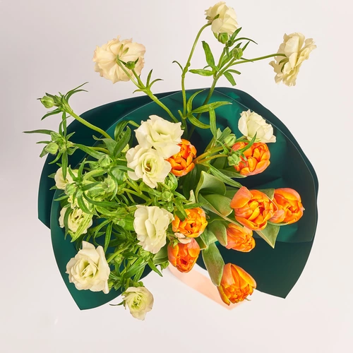 Product image Duo bouquet with Tulips and Ranunculuses, packaging: Green, vendor code: 3788