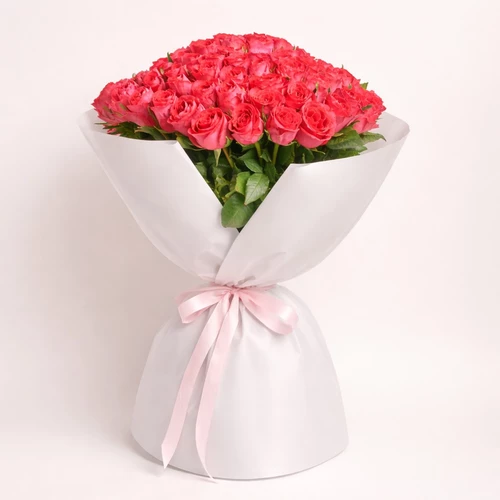 Product image Bouquet of 101 Ruspberry Roses, packaging: White, vendor code: 4009
