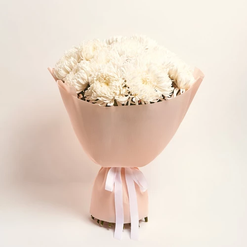 Product image Bouquet of 25 White Single button Chrysanthemums, packaging: Kafin rose, vendor code: 4048