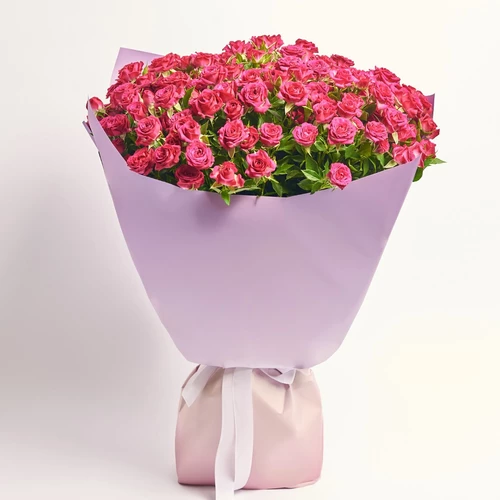 Product image Bouquet of 25 Cheyenne Spray Roses, packaging: Gradiens violet, vendor code: 4084
